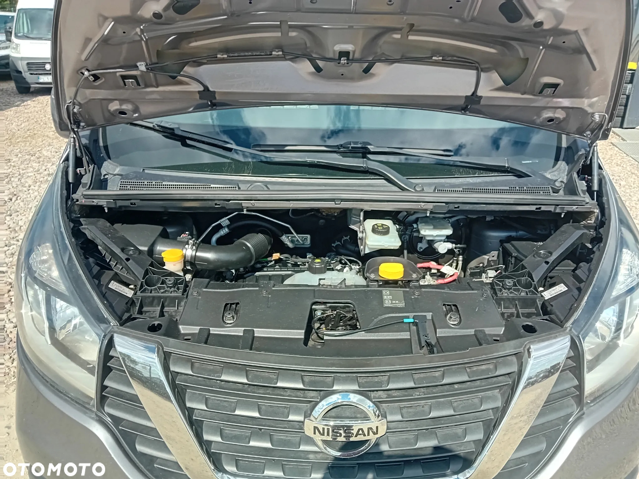 Nissan NV300 - 30