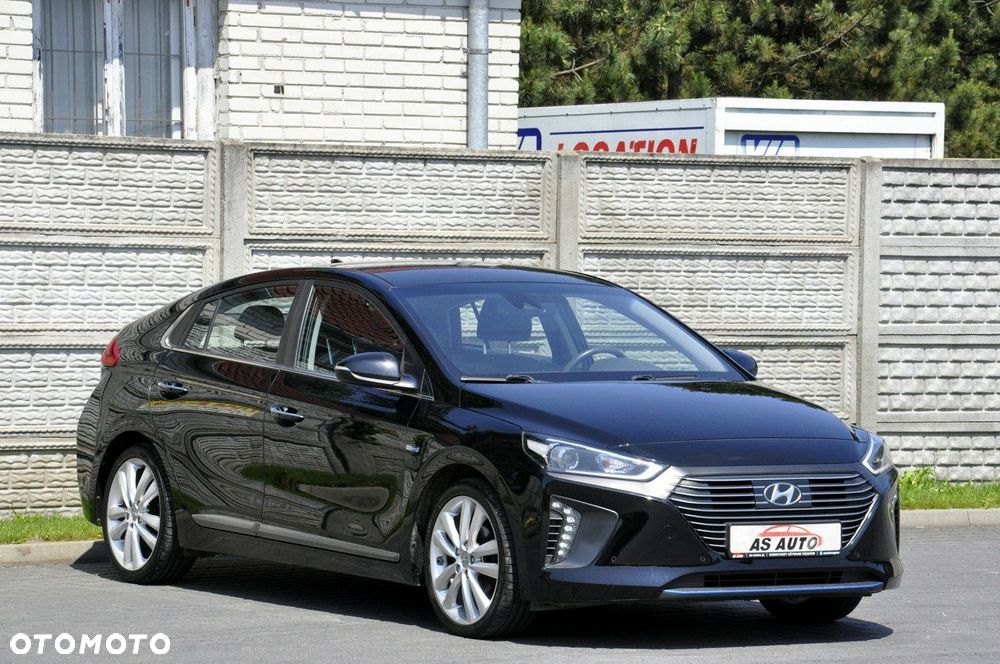 Hyundai IONIQ - 13