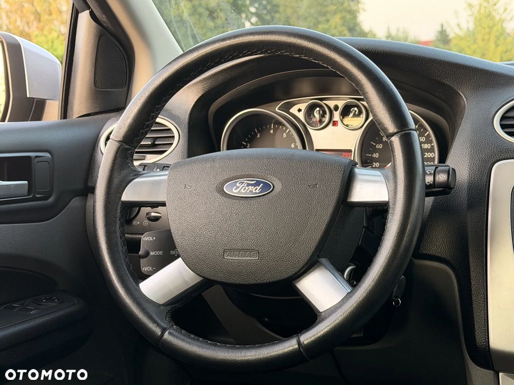 Ford Focus 1.6 Trend - 16