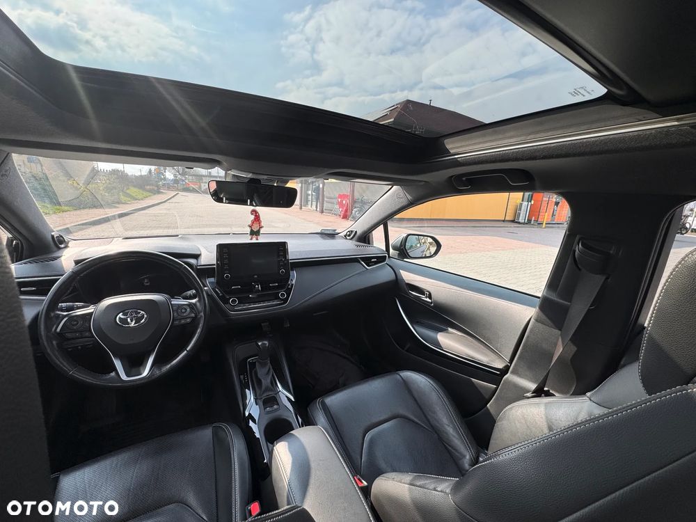 Toyota Corolla 2.0 Hybrid Executive - 26