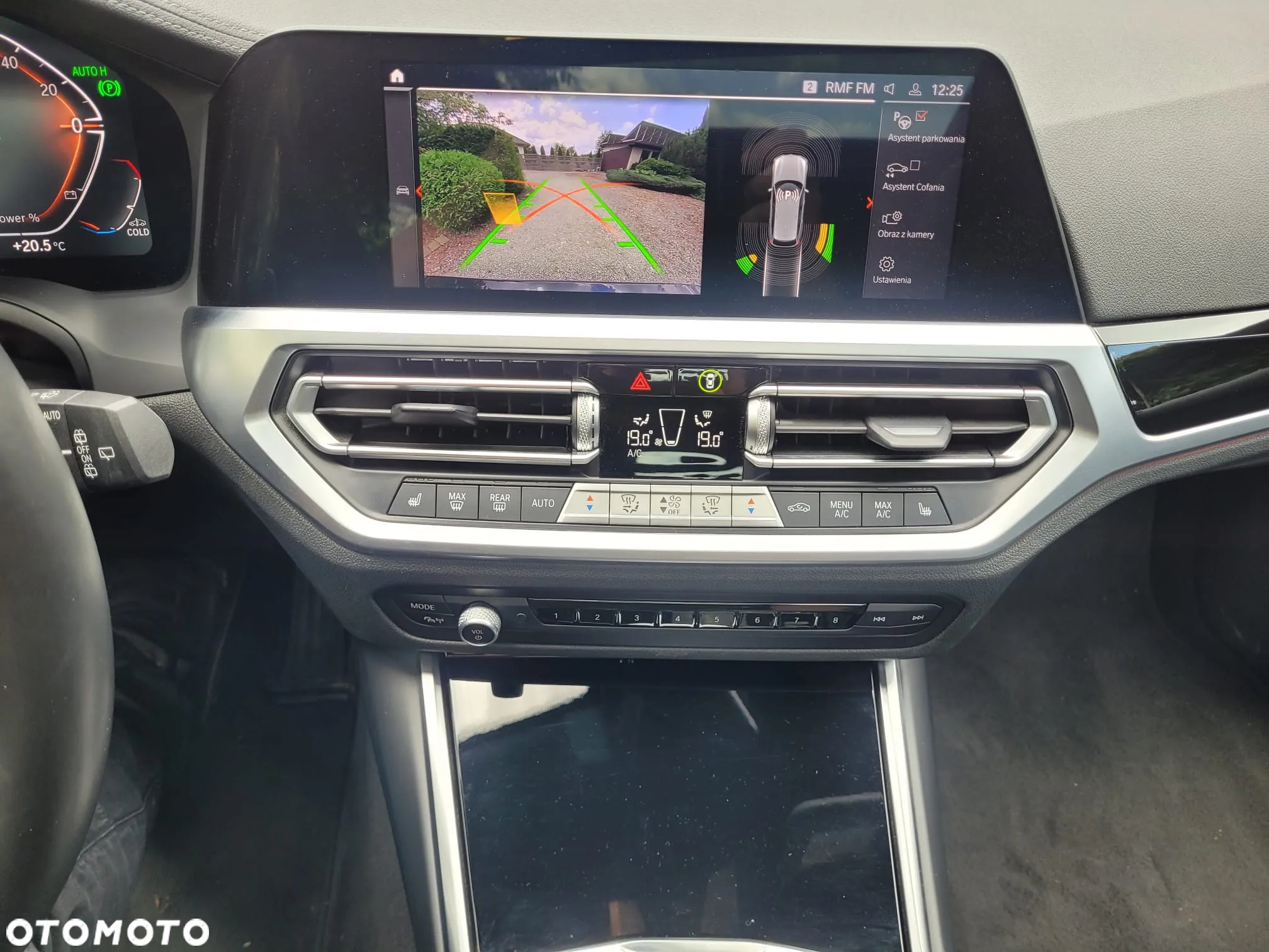 BMW Seria 3 330d Touring xDrive M Sport - 13