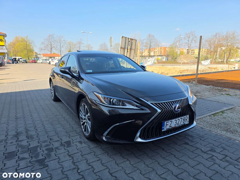 Lexus ES 300h Prestige - 11
