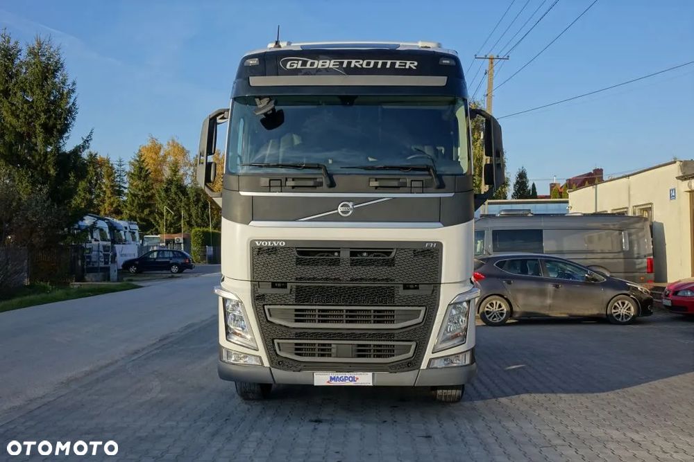 Volvo FH 500 GLOBETROTTER / STANDARD/ AUTOMAT / EURO 6 / KLIMATYZACJA POSTOJOWA/ 2 ZBIORNIKI PALIWA - 3