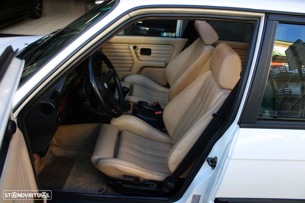 BMW 325 i Touring - 21