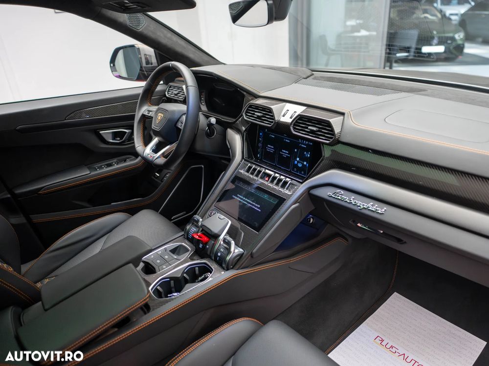 Lamborghini URUS - 24