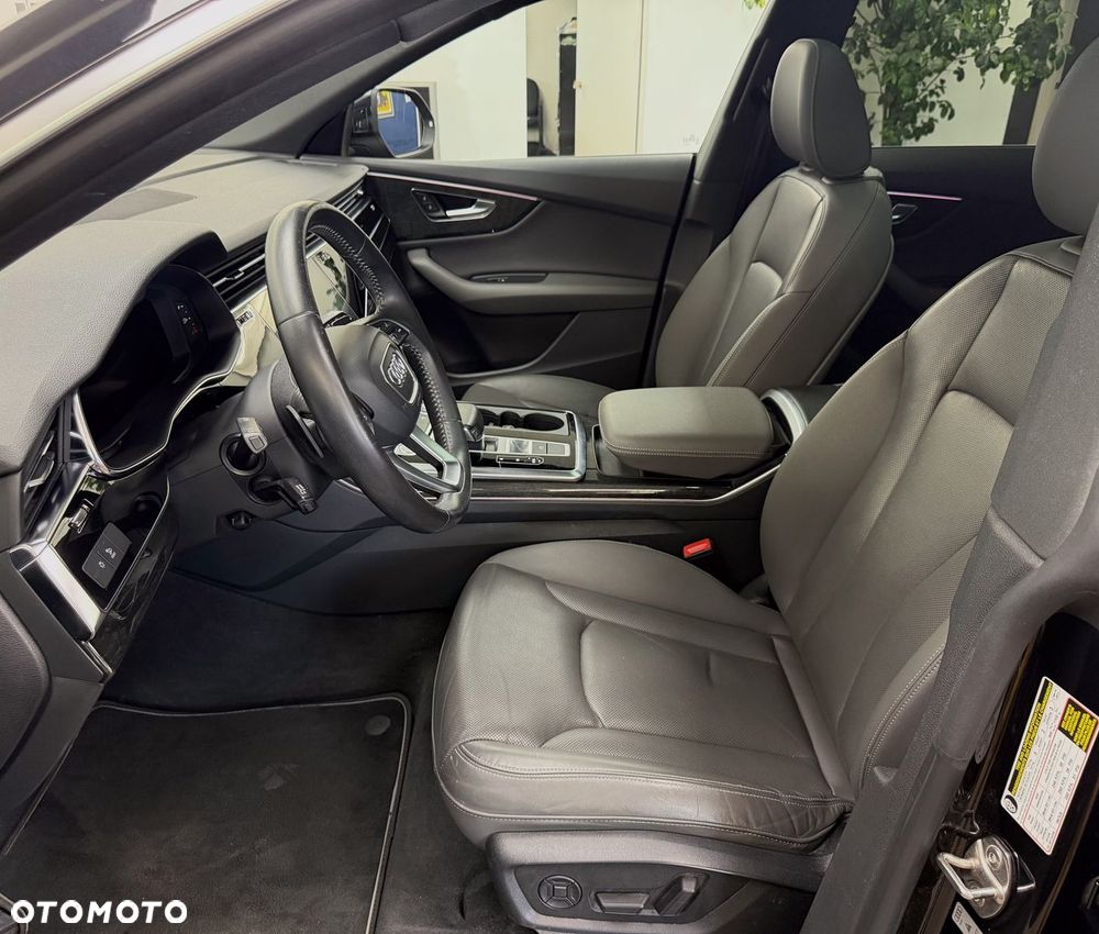 Audi Q8 55 TFSI mHEV Quattro Tiptronic - 16