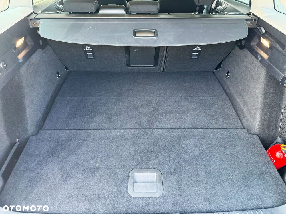 Ford Focus 1.0 EcoBoost mHEV Titanium X - 12