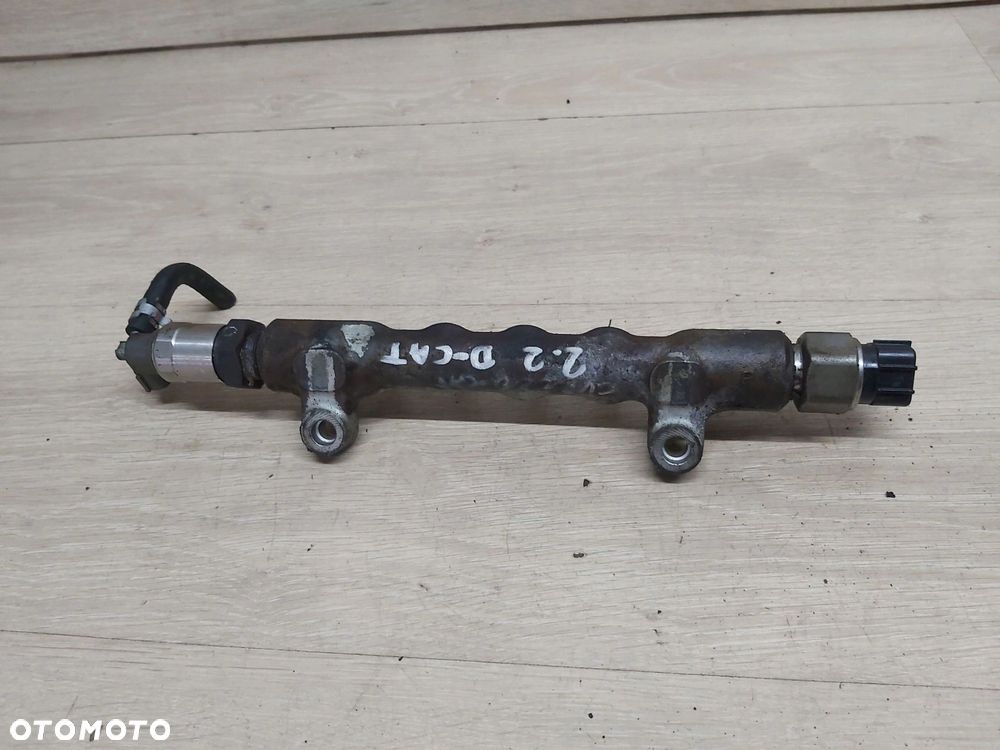TOYOTA Avensis T25 Auris Corolla 2,2 d-cat Listwa wtryskowa 177 KM D-cat - 2