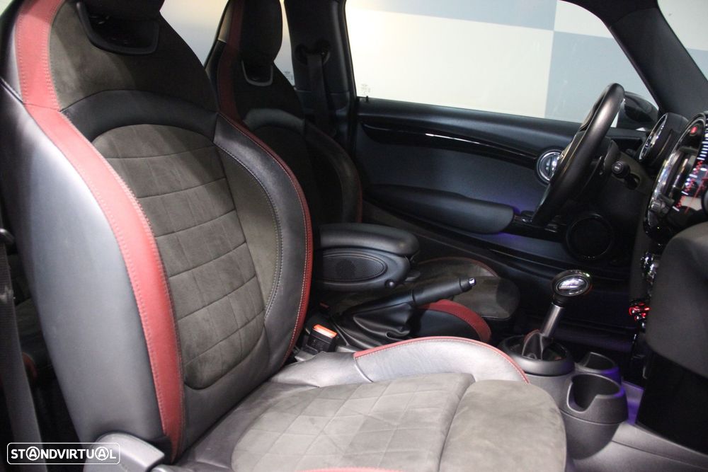 MINI 3 Portas John Cooper Works Auto Desportiva - 13