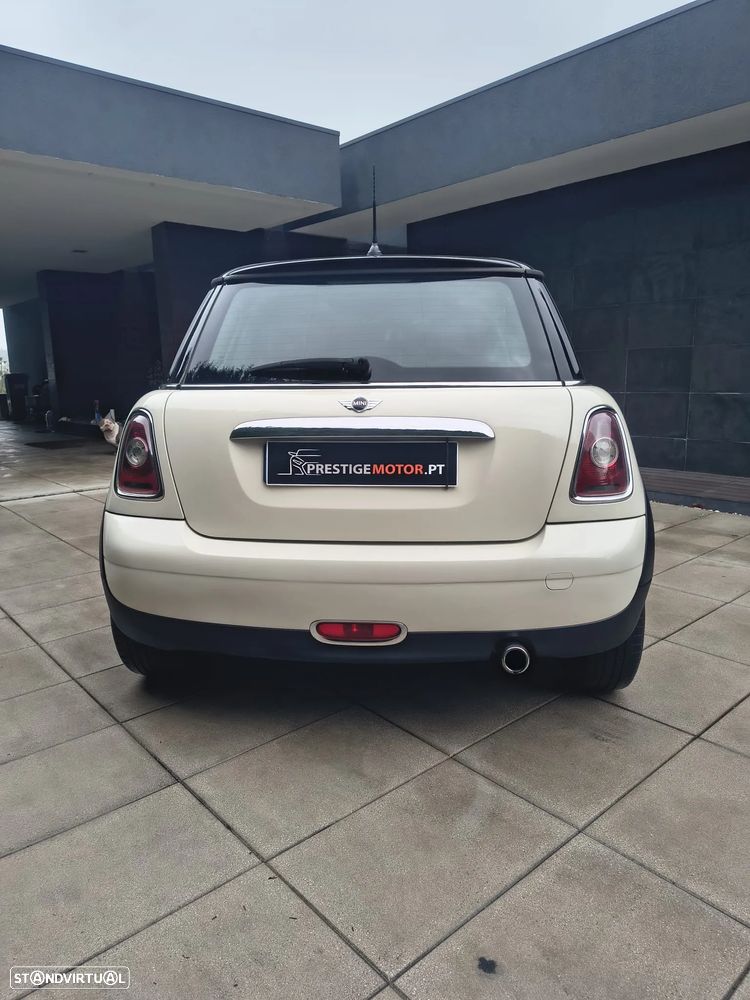 MINI 3 Portas One D - 7