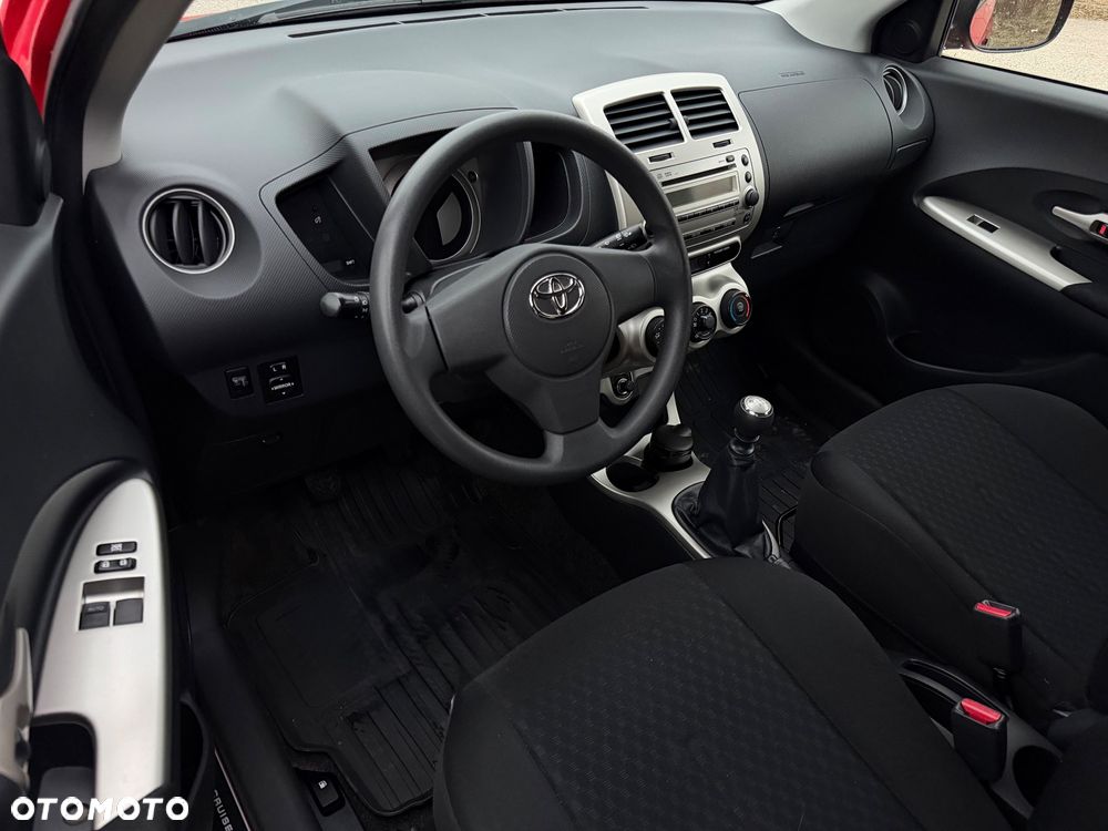 Toyota Urban Cruiser - 7