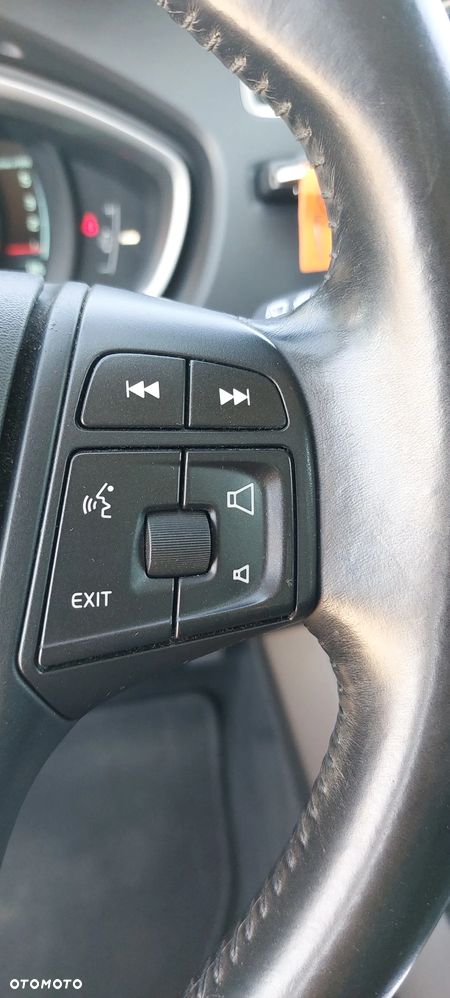 Volvo V40 D2 Momentum - 21
