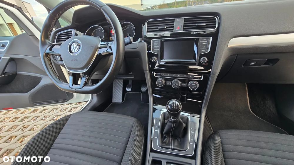 Volkswagen Golf 1.4 TSI BlueMotion Technology Cup - 19