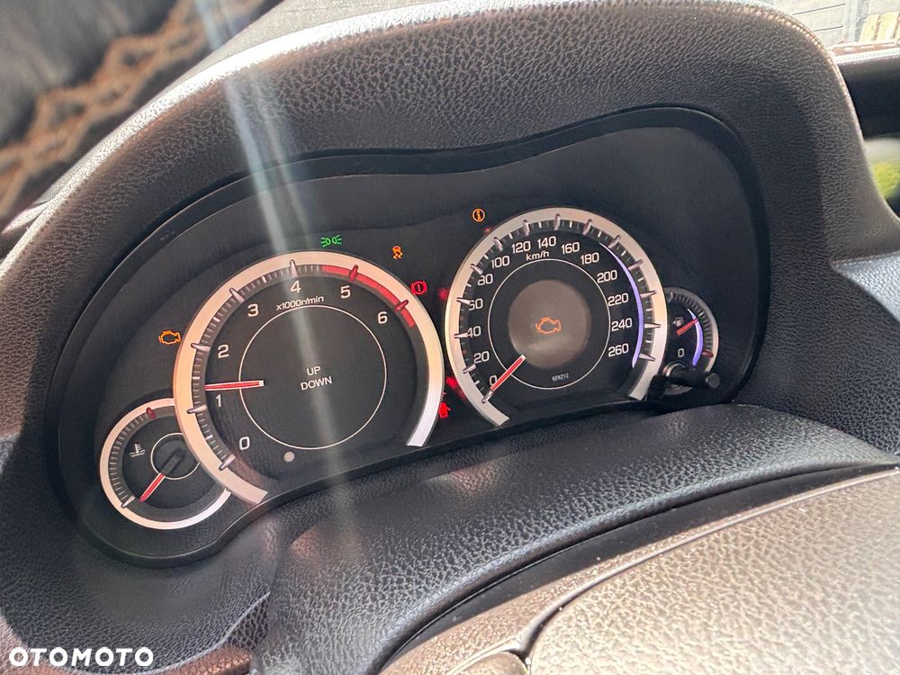 Honda Accord 2.2d S - 14
