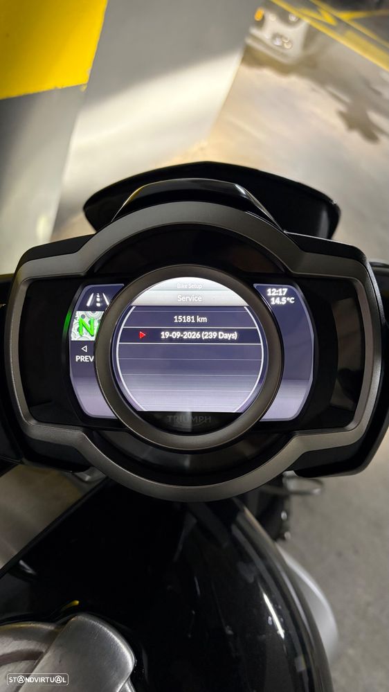 Triumph Rocket 3R - 8