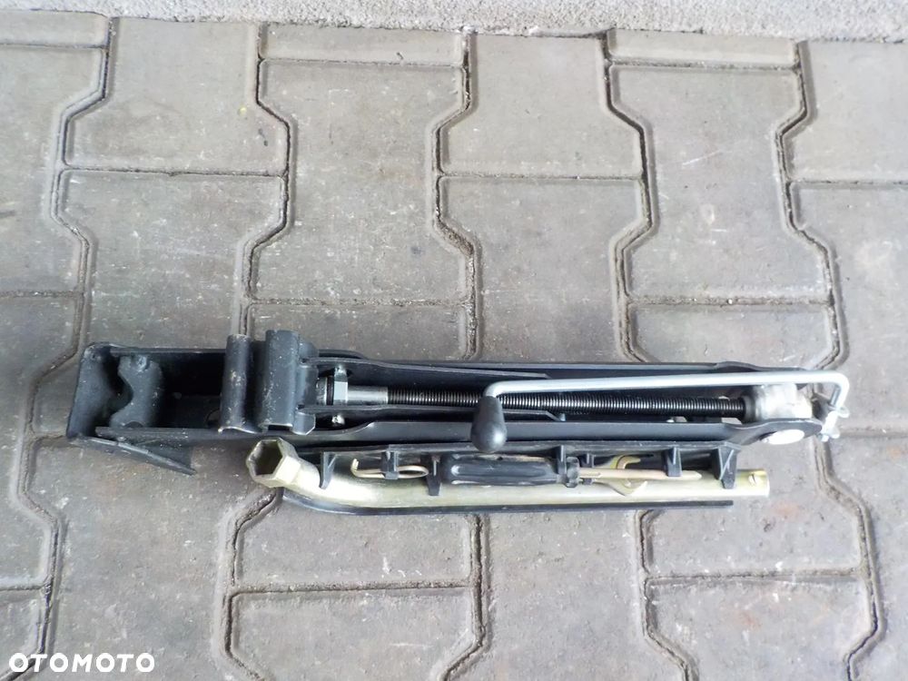 VW T4 WINDA LEWAREK PODNOŚNIK KOMPLET NARZĘDZIOWY - 2