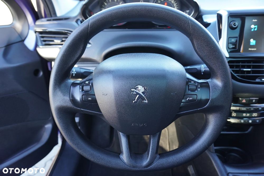 Peugeot 208 1.2 PureTech Allure - 19