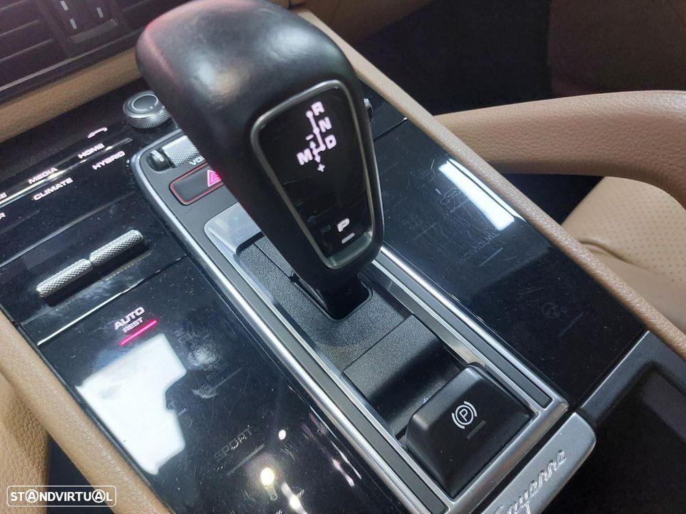 Porsche Cayenne Coupé E-Hybrid - 31