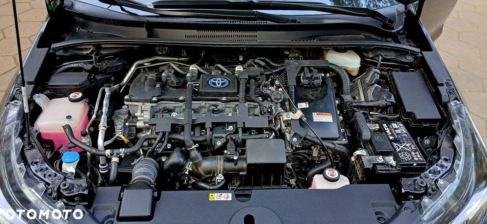 Toyota Corolla 1.8 Hybrid Executive - 28