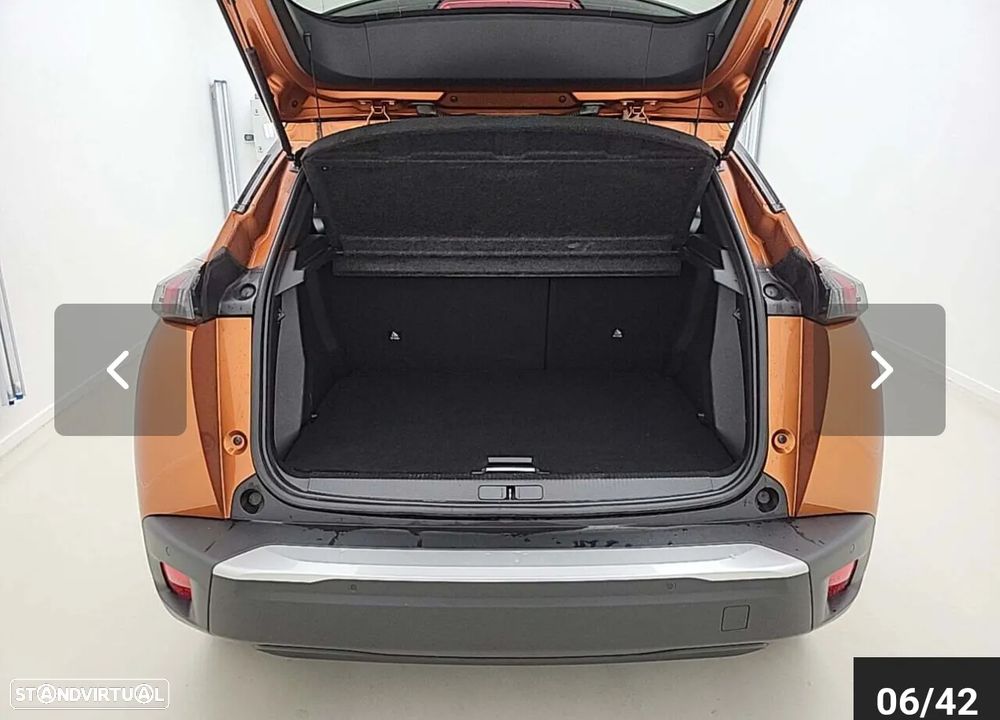Peugeot e-2008 Allure - 15