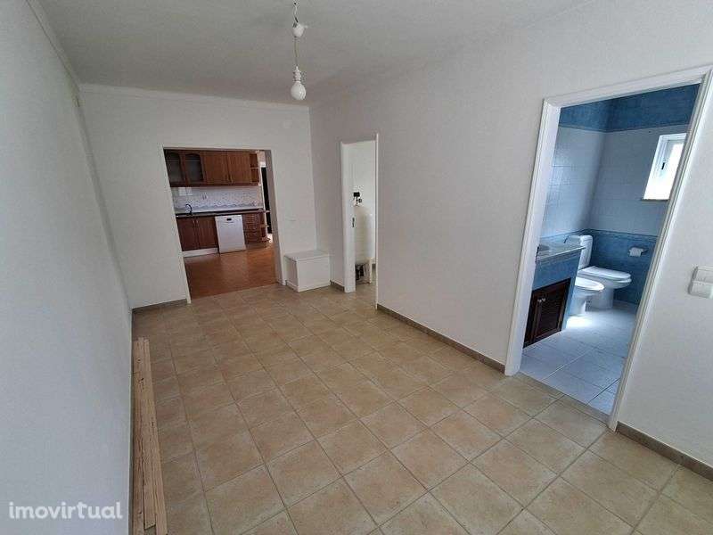 Arrenda-se Moradia T2 em Janas - Sintra - Grande imagem: 4/9