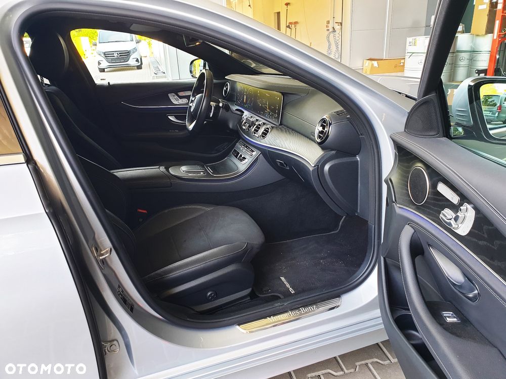 Mercedes-Benz Klasa E 220 d 4-Matic Business Edition - 23
