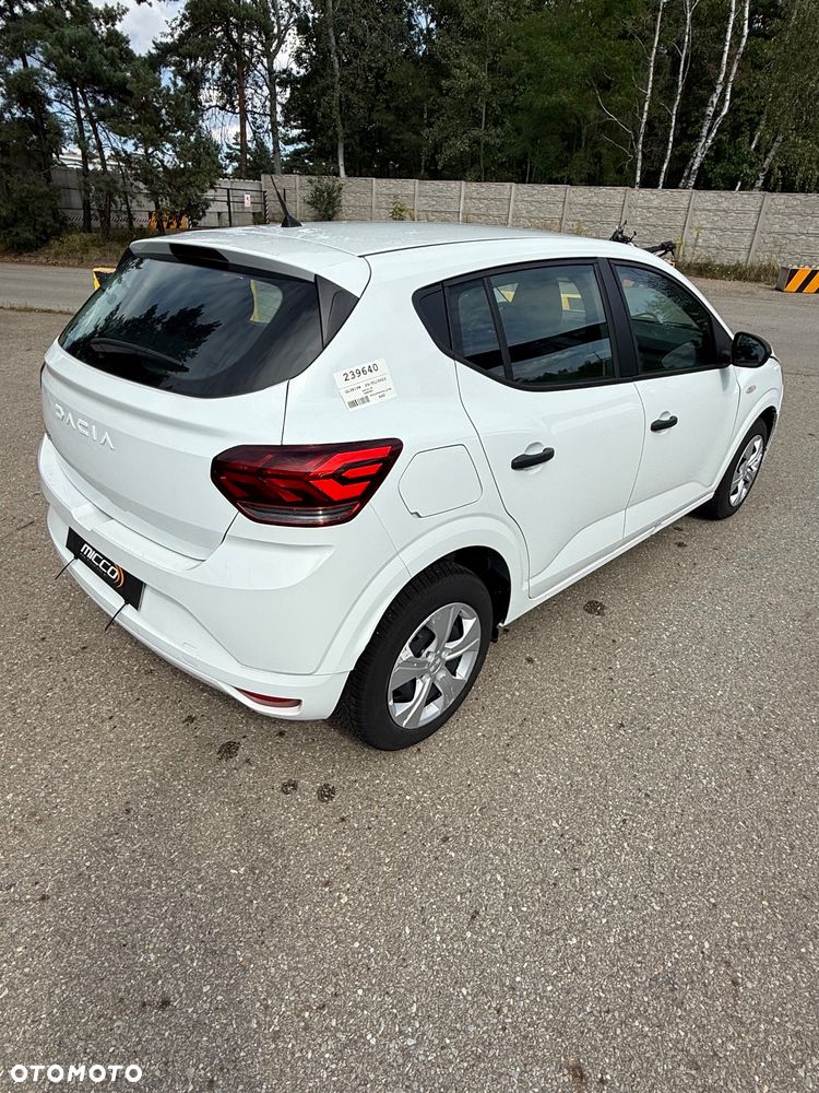 Dacia Sandero - 9