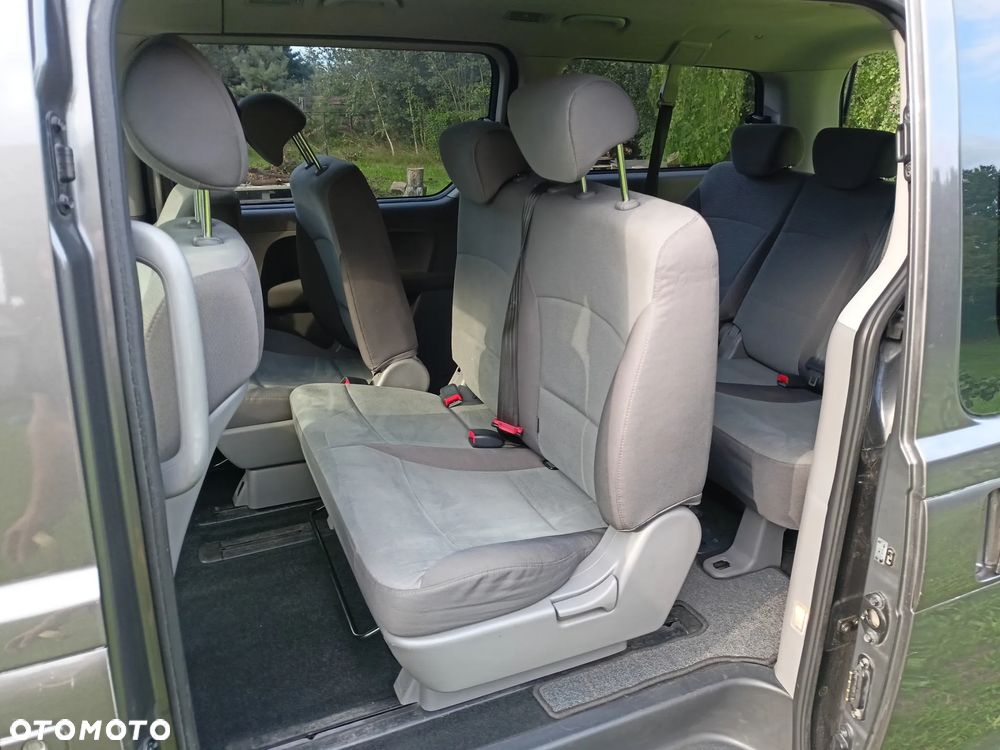 Hyundai H-1 - 4