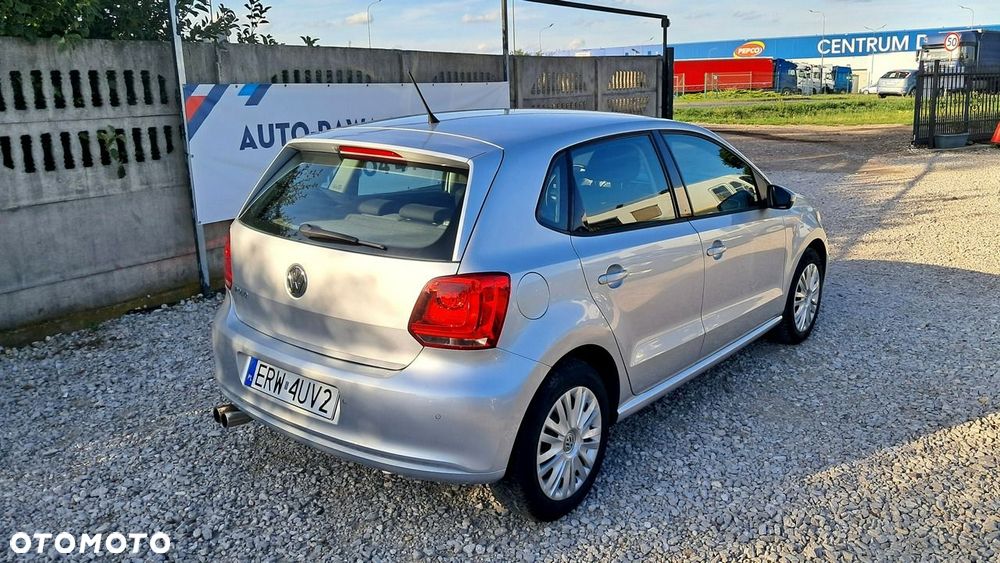 Volkswagen Polo 1.4 16V Comfortline - 12