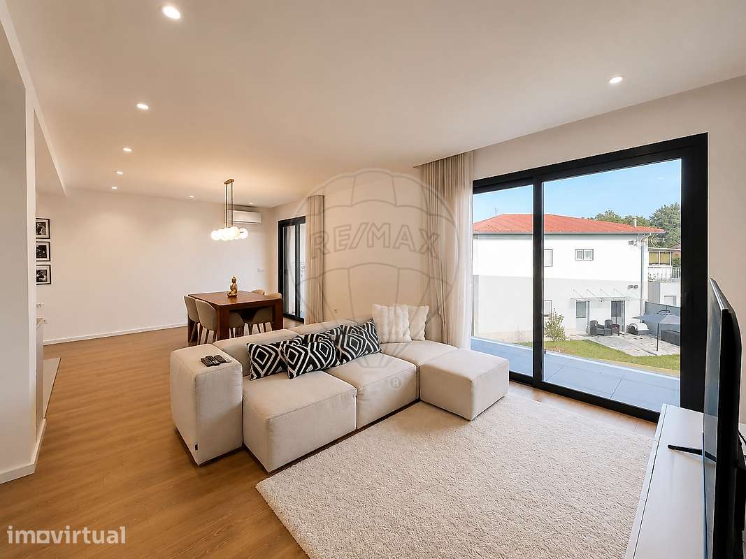 Apartamento T2 como novo, com piscina em Várzea, Barcelos - Grande imagem: 4/16