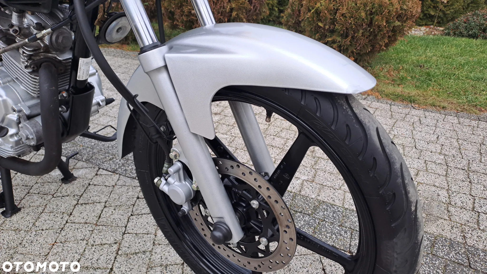 Yamaha YBR - 8