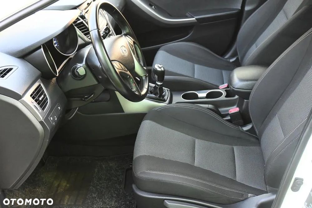 Hyundai i30 i30cw 1.4 Style - 17