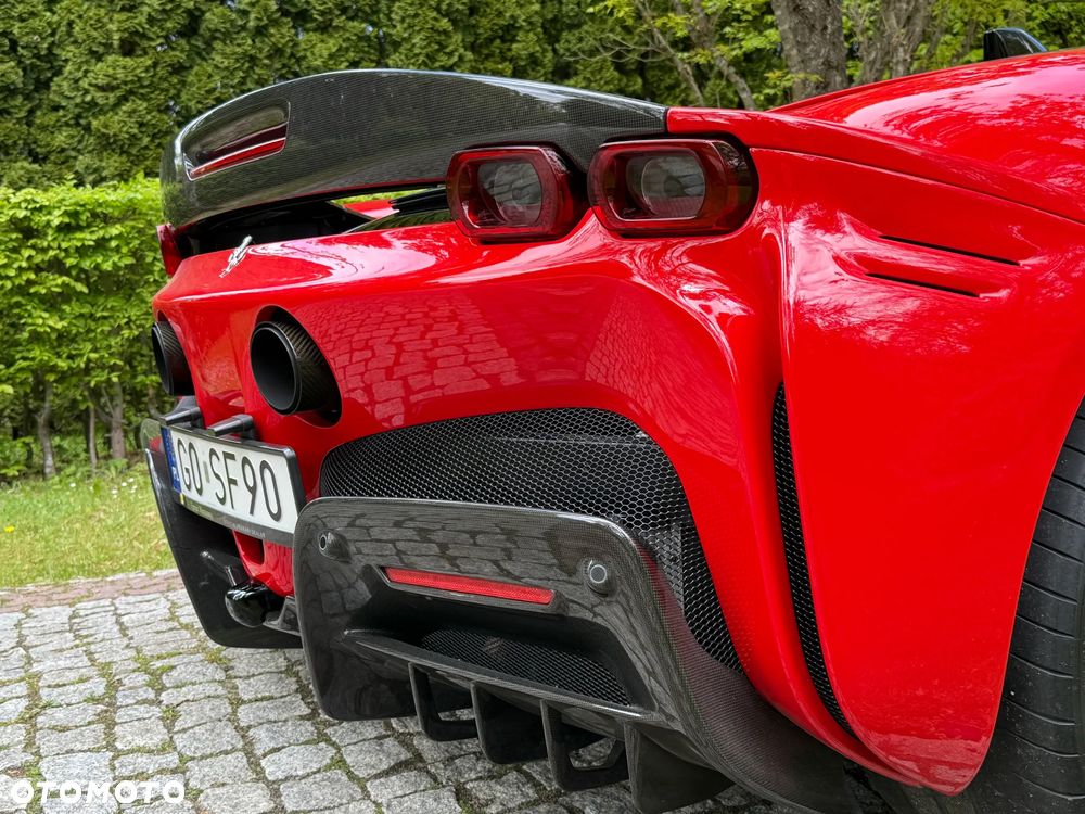 Ferrari SF90 Stradale - 12