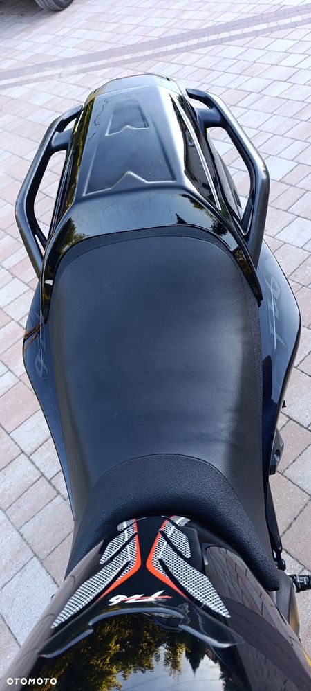 Yamaha FZ6 - 9