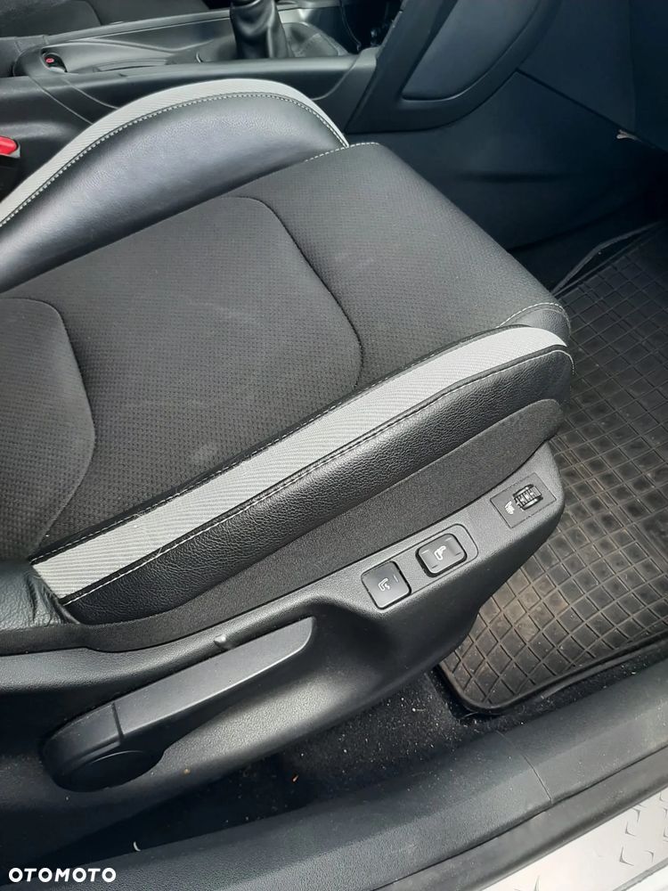 Citroën DS4 e-HDi 110 SoChic - 20