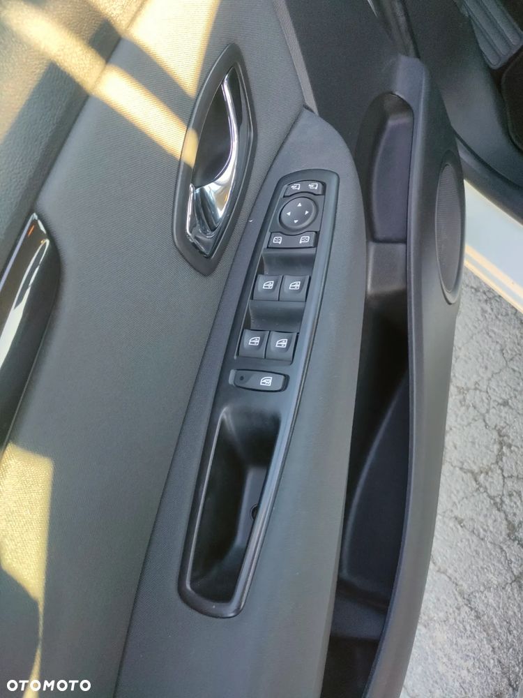 Renault Scenic ENERGY TCe 130 S&S Paris - 17