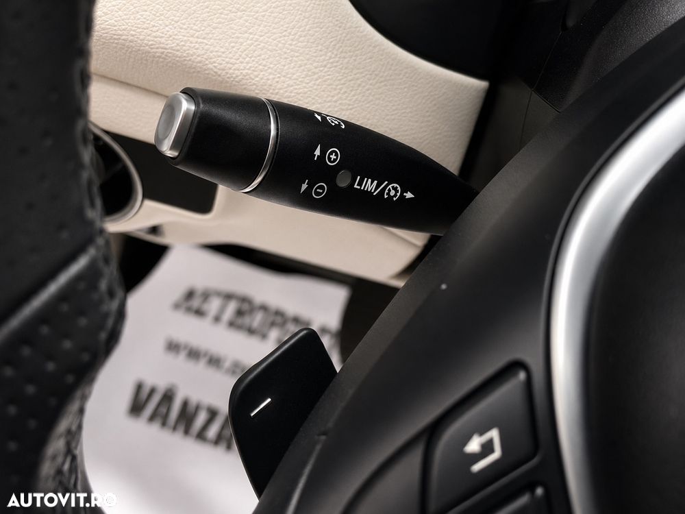 Mercedes-Benz GLA - 12