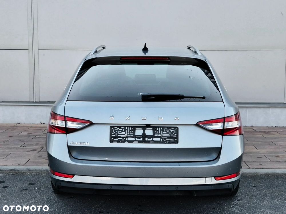 Skoda Superb 1.6 TDI DSG Ambition - 17