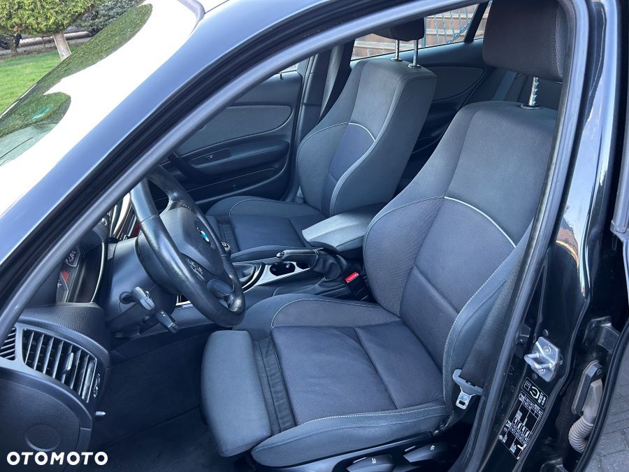 BMW Seria 1 118d Sport Line - 12