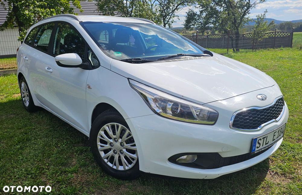 Kia Ceed - 10