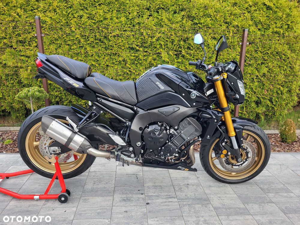 Yamaha FZ8 - 6