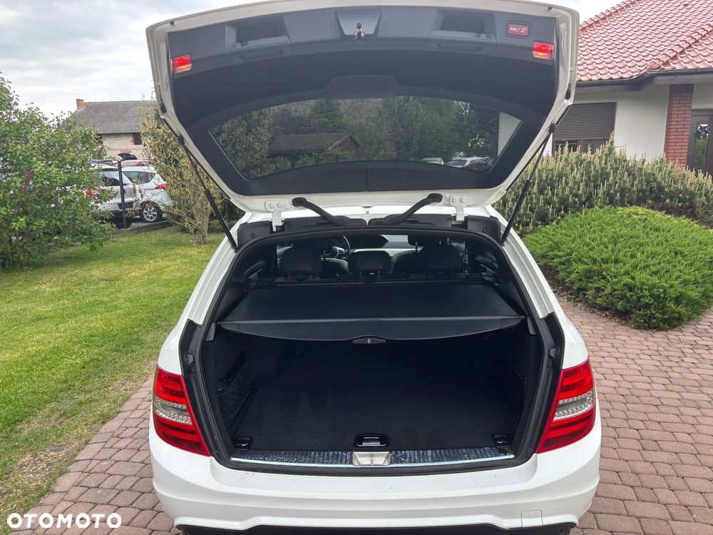 Mercedes-Benz Klasa C 250 CDI DPF Automatik BlueEFFICIENCY Avantgarde - 28
