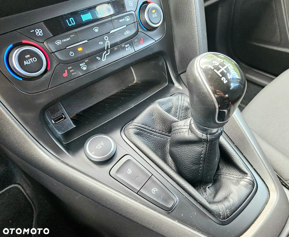 Ford Focus - 23