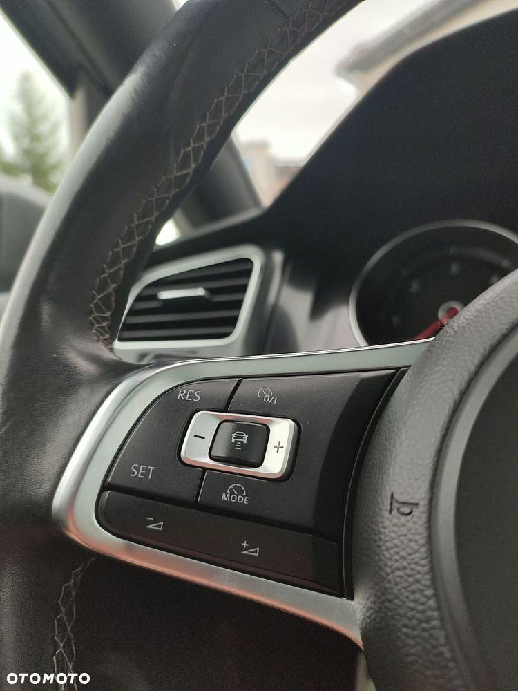 Volkswagen Golf - 18