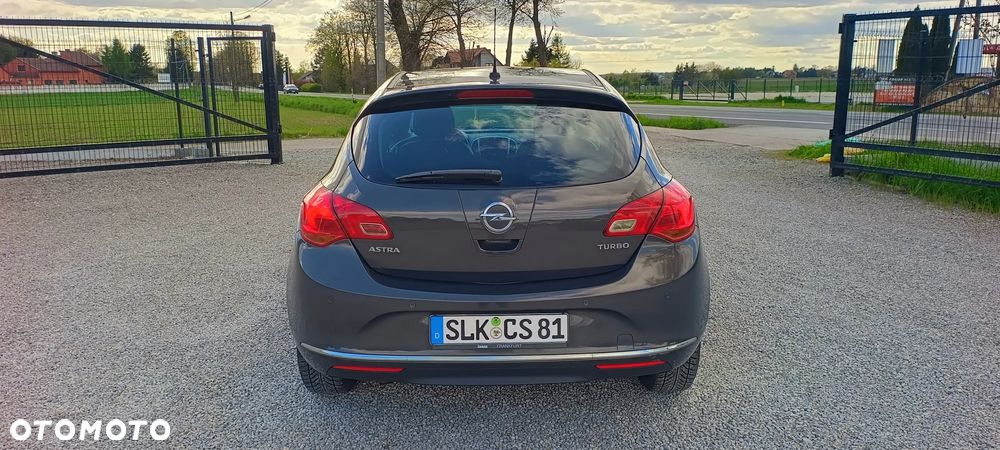 Opel Astra 1.4 Turbo 150 Jahre - 11
