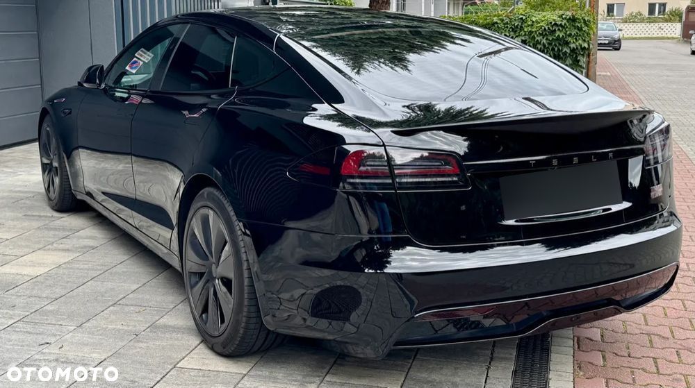 Tesla Model S Plaid - 4