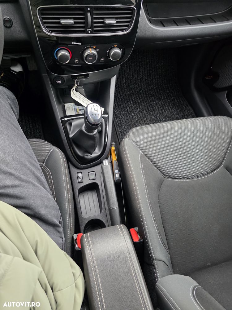 Renault Clio - 28