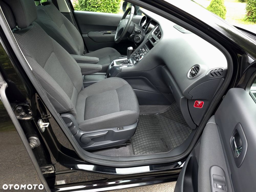 Peugeot 5008 - 8