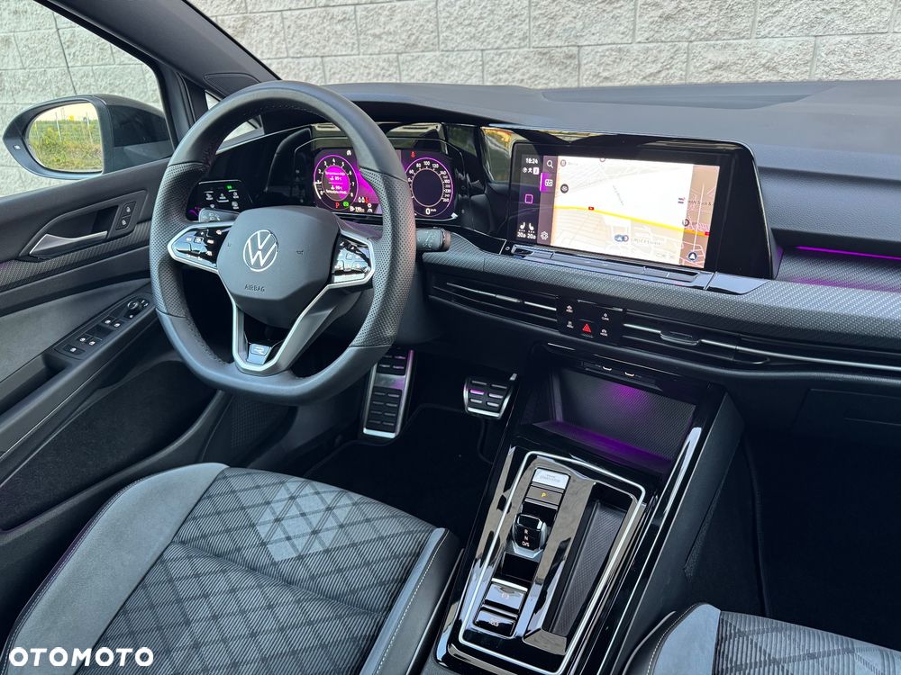 Volkswagen Golf 1.5 eTSI OPF DSG R-Line - 12