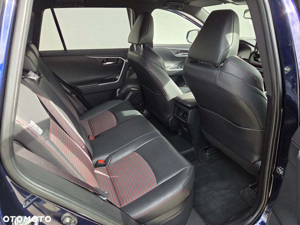 Toyota RAV4 - 11